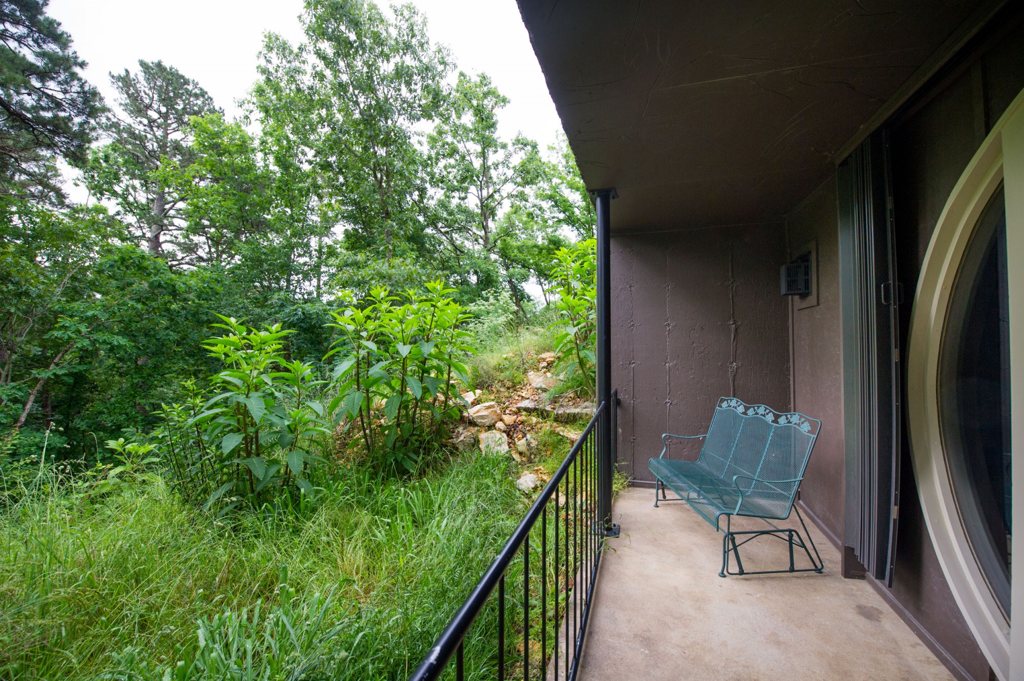 Eureka Springs Hobbit Caves | Eureka Springs Treehouses | Eureka